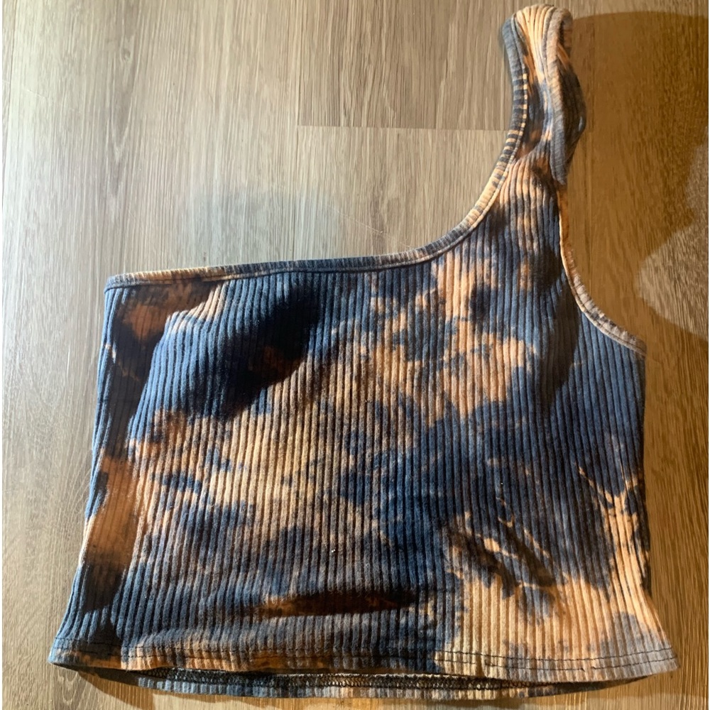 one shoulder crop top (marble)